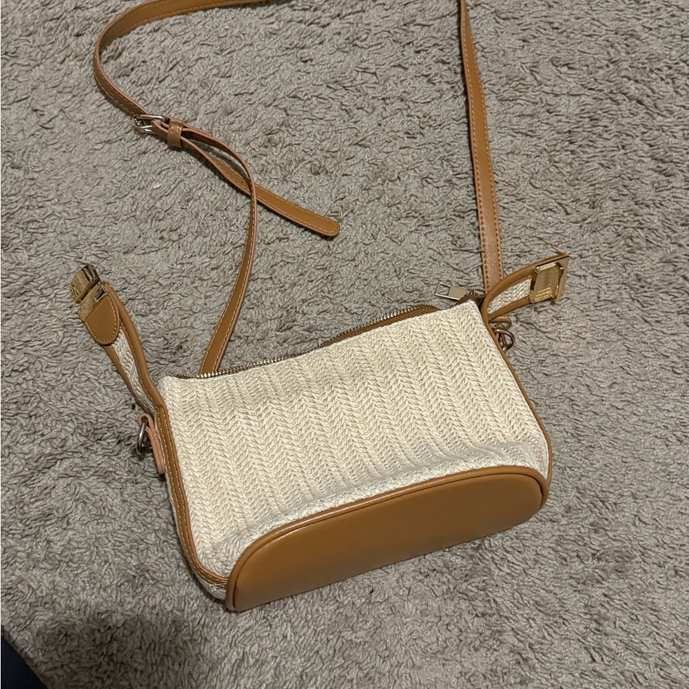 Stylish Tan and Cream Crossbody Bag
